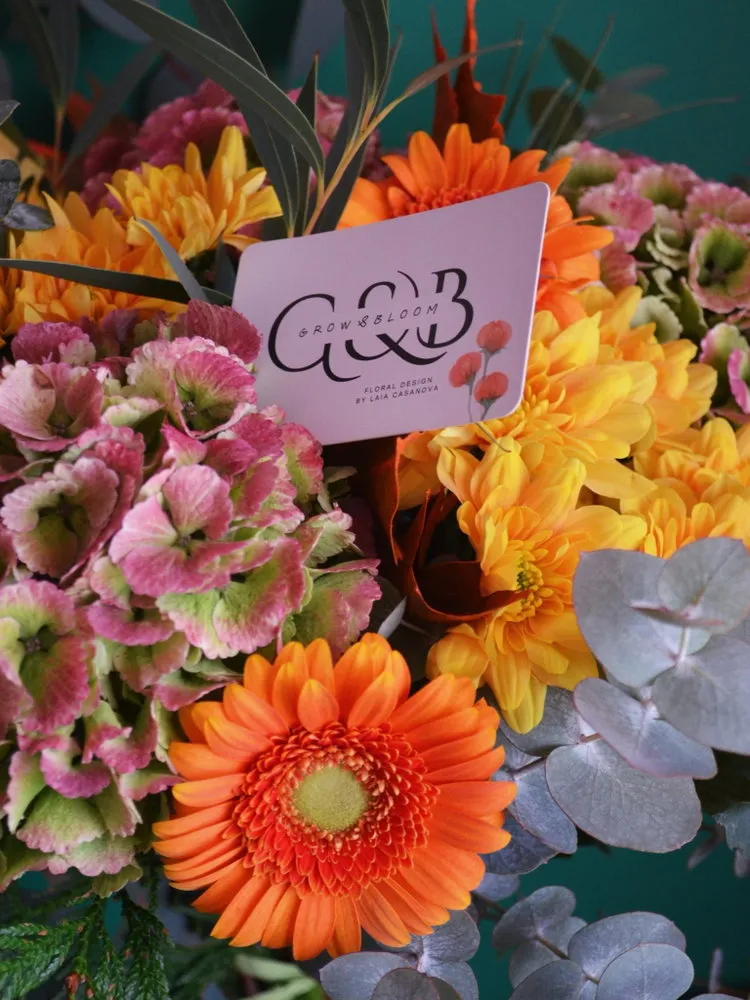 🎃 SUSCRIPCIÓN FLORAL · OCTUBRE 🎃 Octubre llega lleno de color, textura y flores de temporada 🍂 Este mes, el ramo…