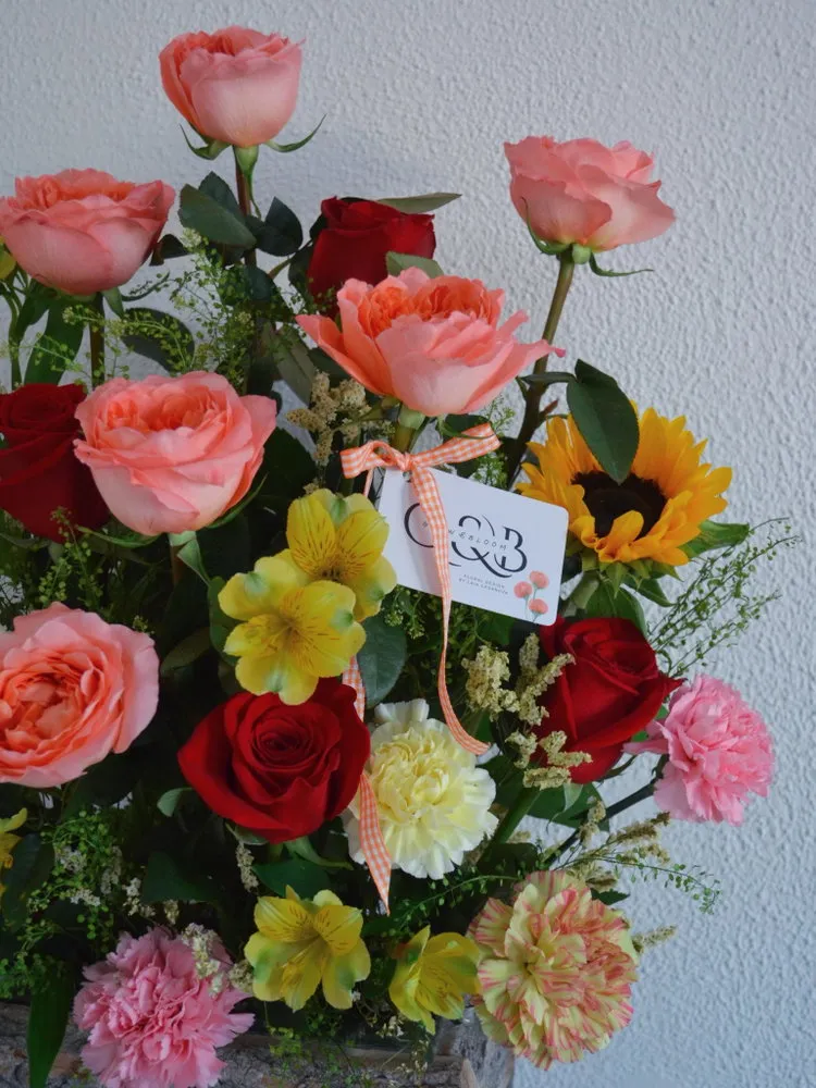 🌷 UN JARDIN PARA LAURA 🌷 Este es el último encargo que recibí, y con las ideas que traía Edu pudimos hacerle este…